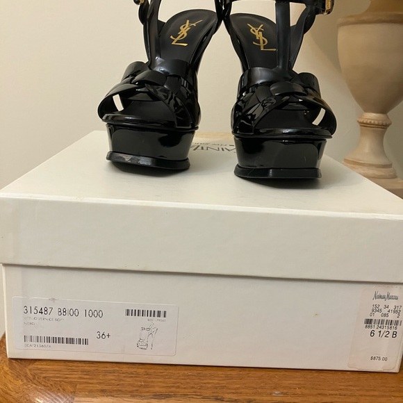 Yves Saint Laurent Tribute Black Patent Leather Sandal 
36.5 $ 875.00 heel 5.5” - Picture 2 of 8